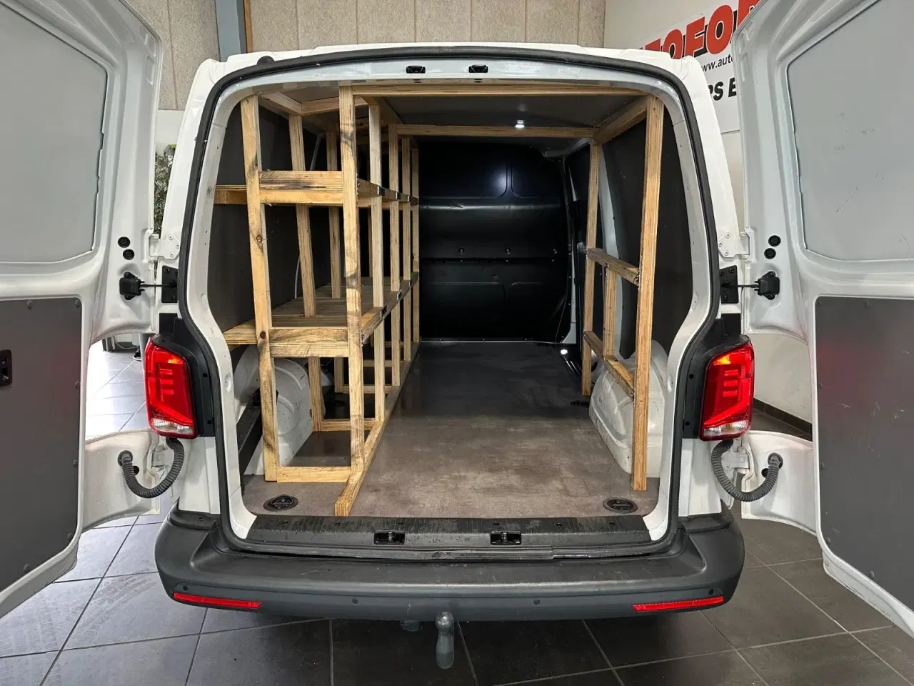 Billede 15 - VW Transporter 2,0 TDi 150 Kassevogn lang