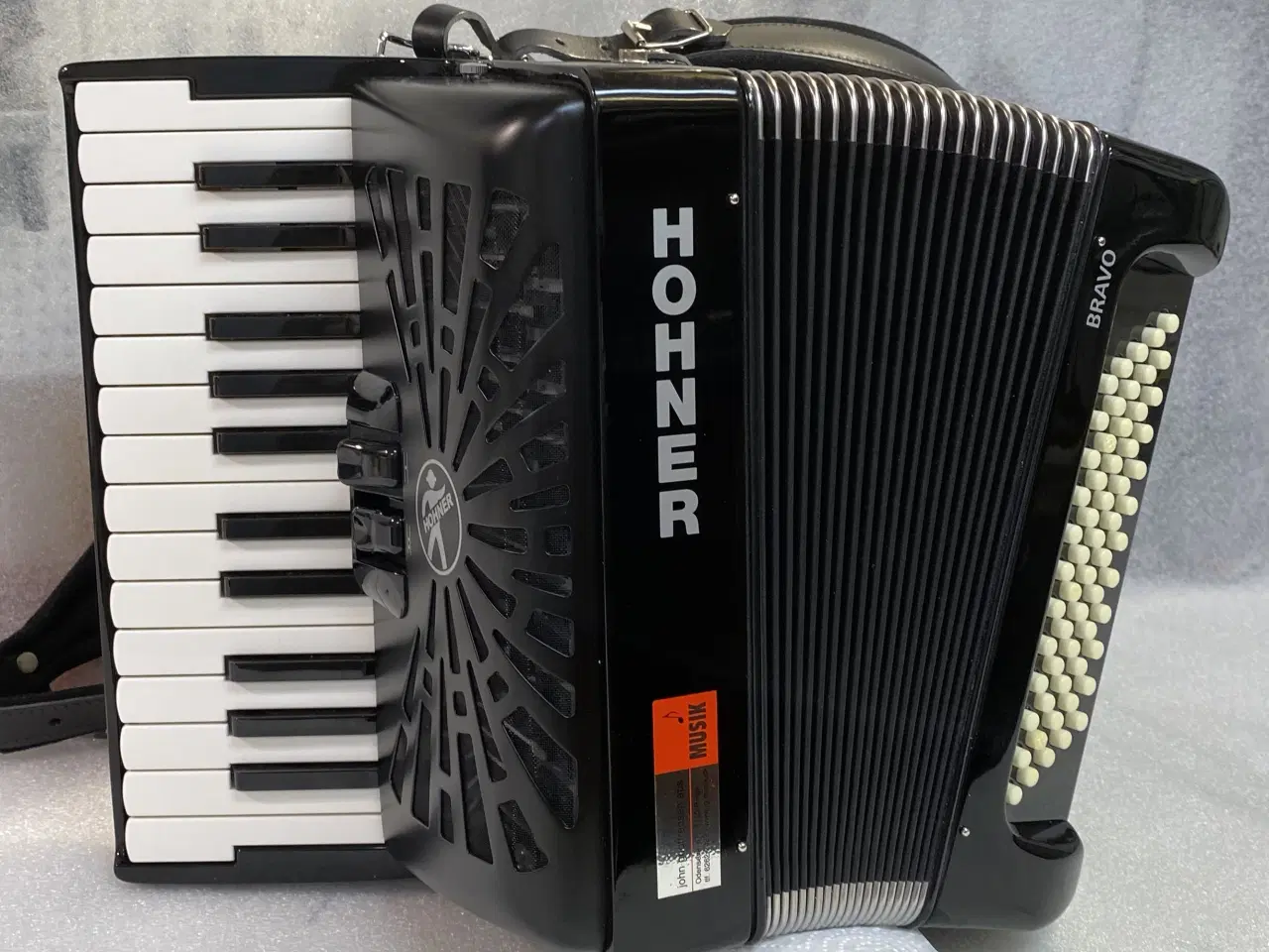 Billede 9 - Hohner Bravo 60 harmonika – næsten ny