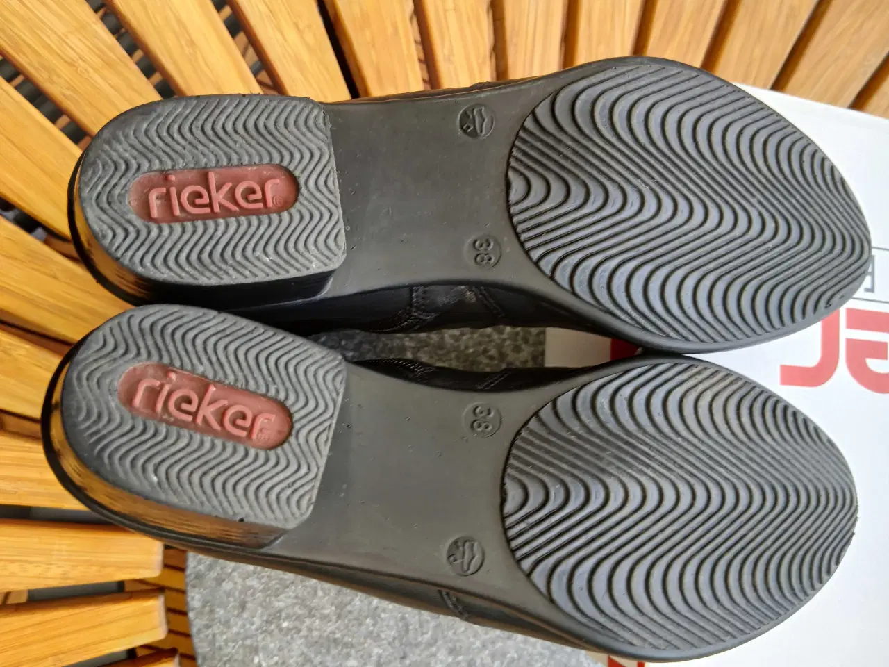 Billede 4 - Sort støvlet Rieker