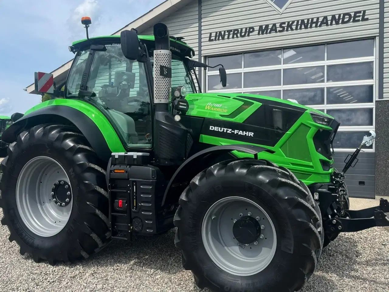 Billede 19 - Deutz-Fahr Agrotron 8280 TTV Stage V Warrior med fuld affjedring og evt. GPS