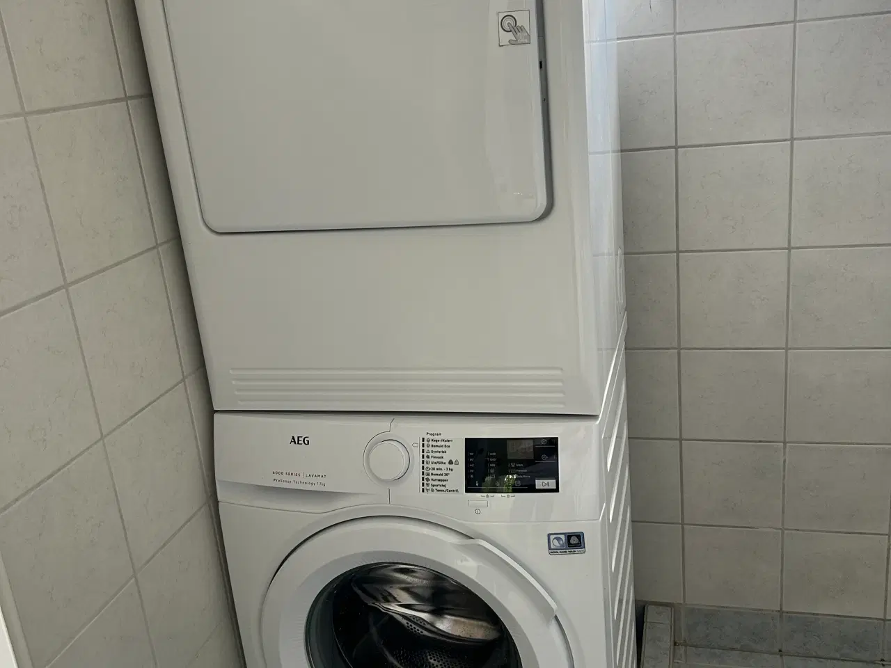 Billede 3 - AEG vaskemaskine og AEG tørretumbler fra 2019