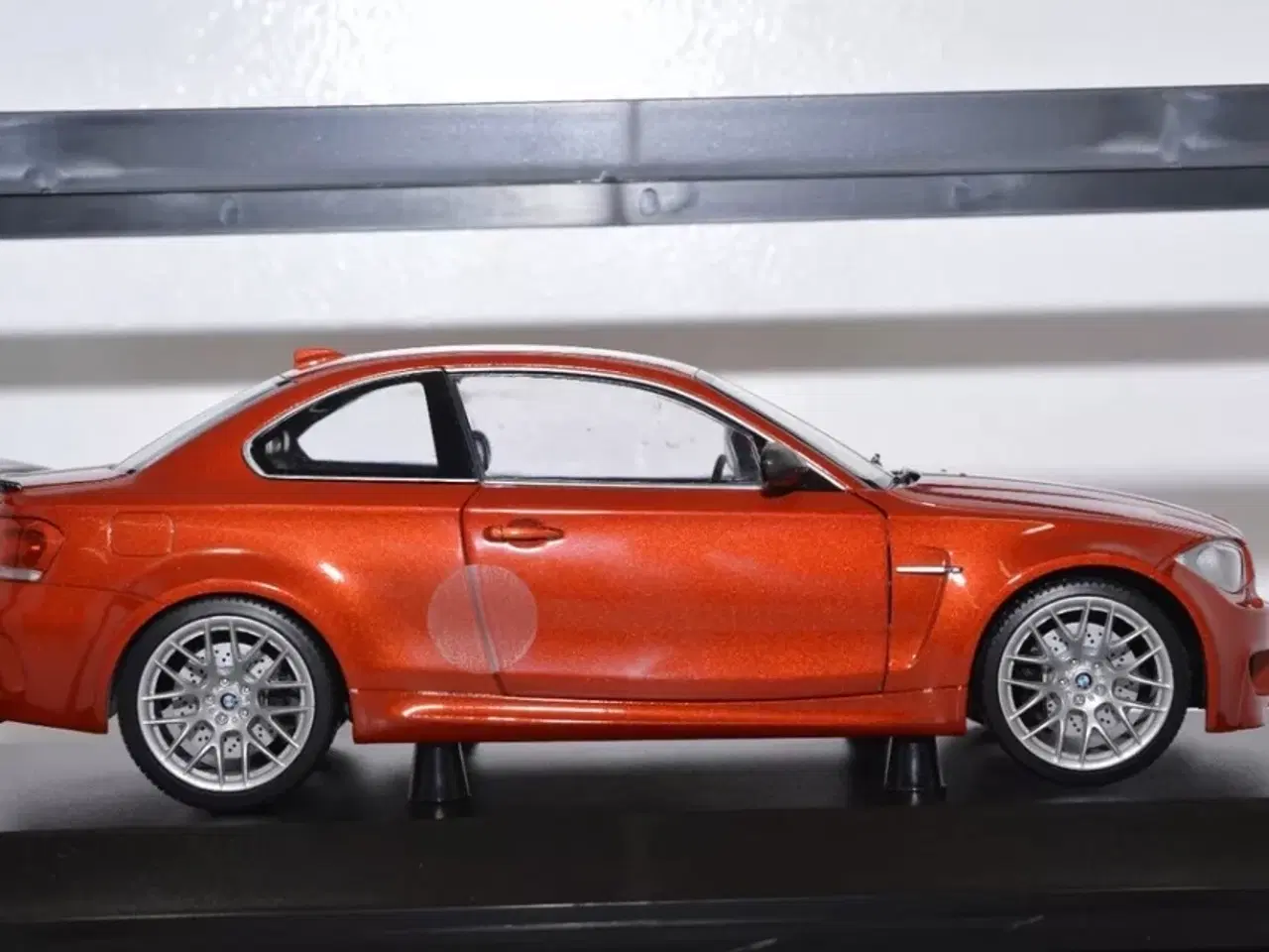 Billede 2 - 1:18 BMW M1 Coupe E82 2011