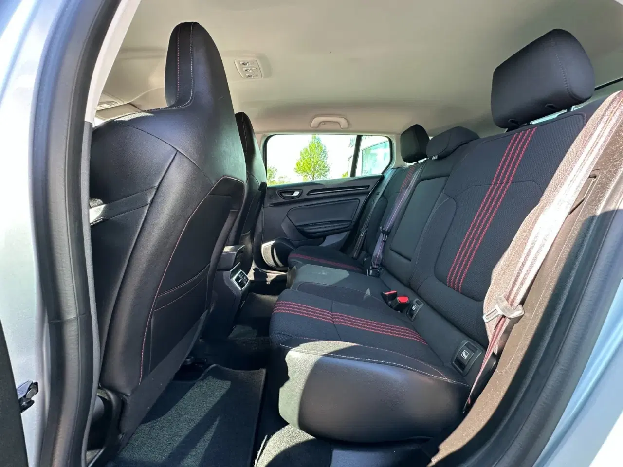 Billede 10 - Renault Megane IV 1,6 E-Tech R.S. Line Sport Tourer