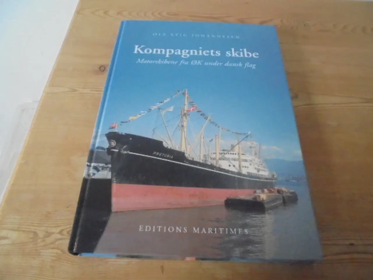 Billede 1 - Kompagniets skibe – Motorskibene fra ØK under dans