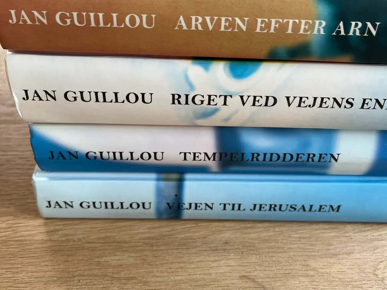 Billede 1 - Guillou bøger