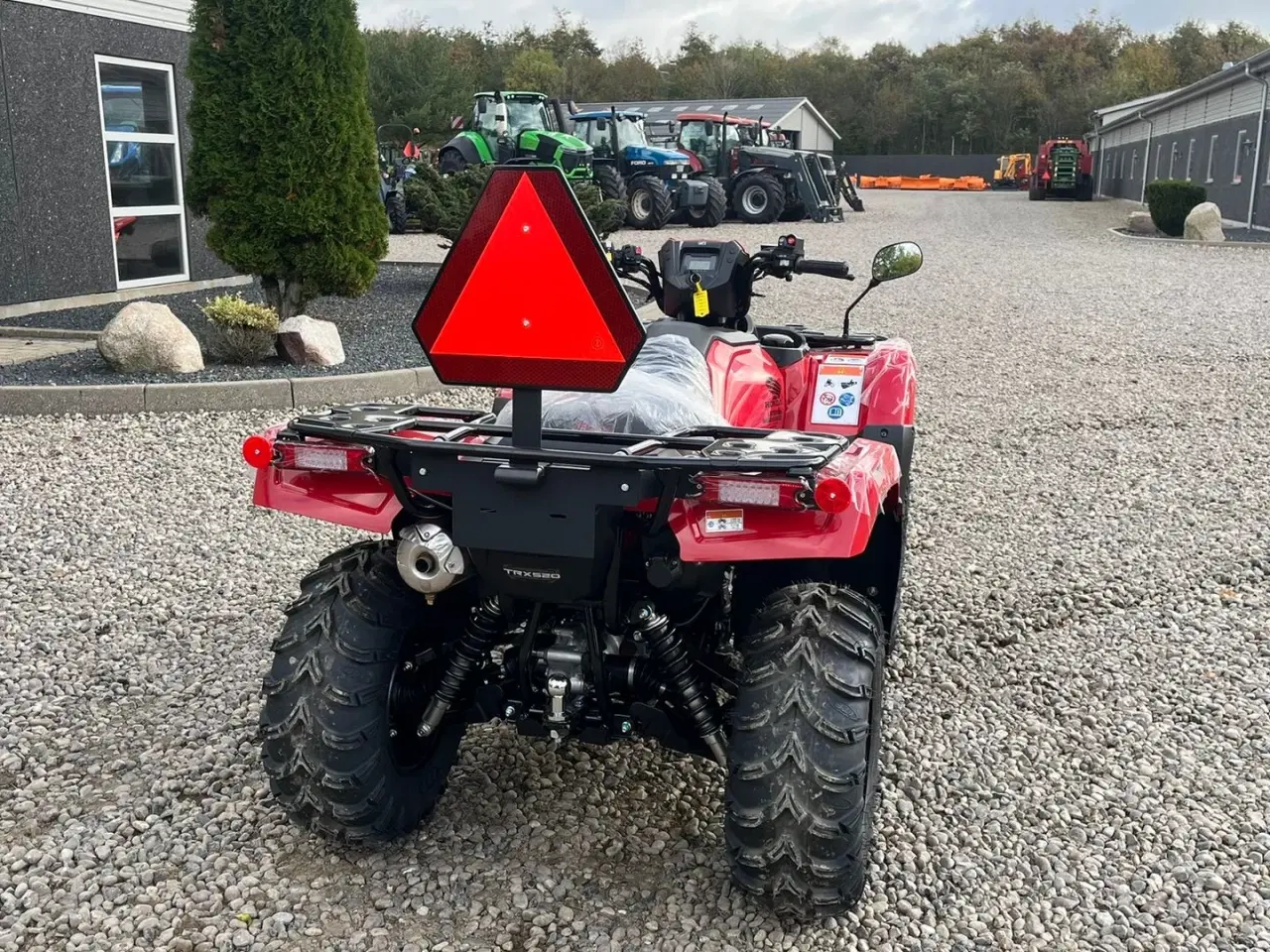 Billede 12 - Honda TRX 520 FA Traktor. STORT LAGER AF HONDA ATV. Vi hjælper gerne med at levere den til dig, og bytter gerne. KØB-SALG-BYTTE se mere på www.limas.dk