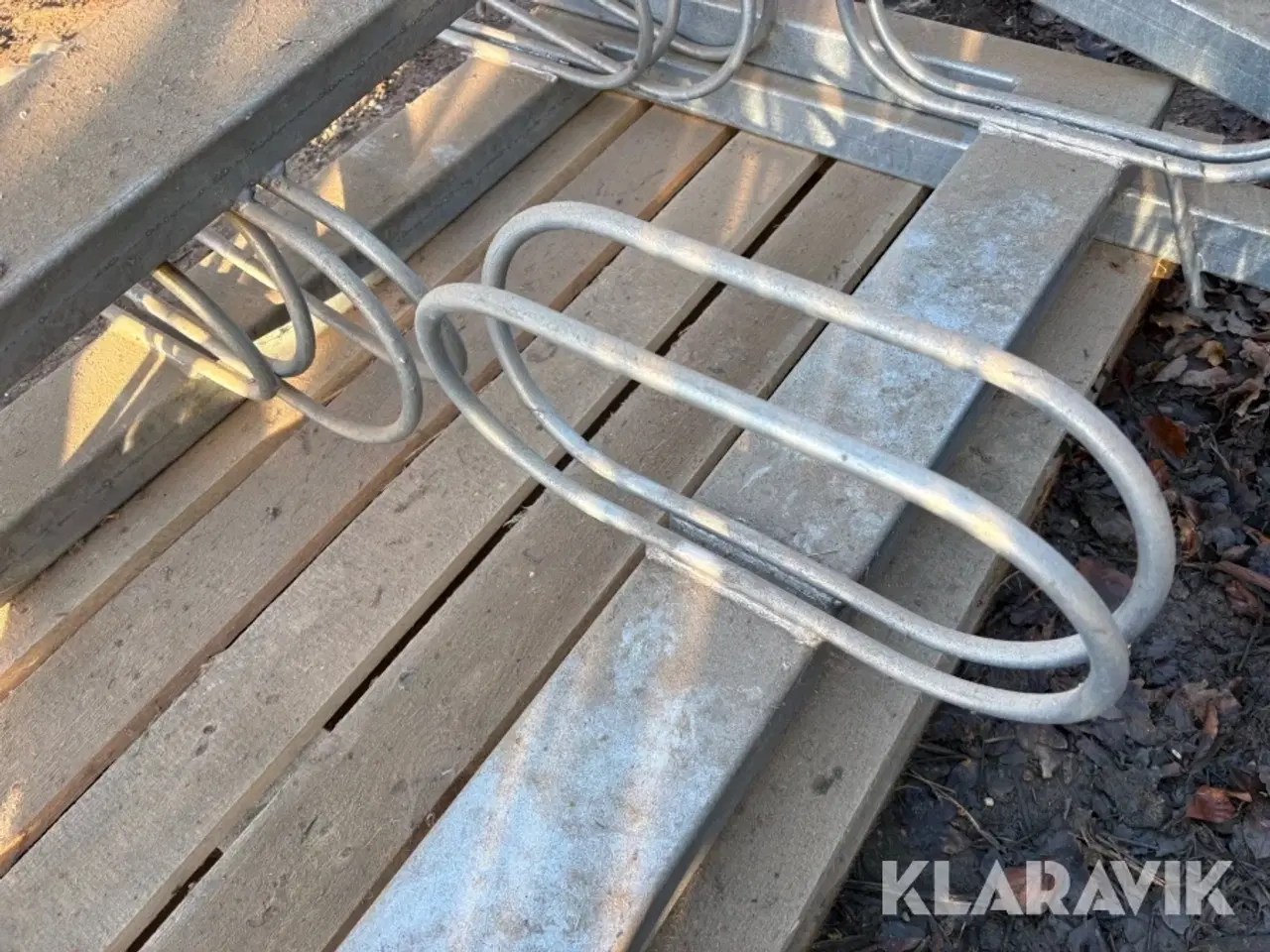 Billede 3 - Galvaniserede cykelstativer til nedstøbning 3 Styk