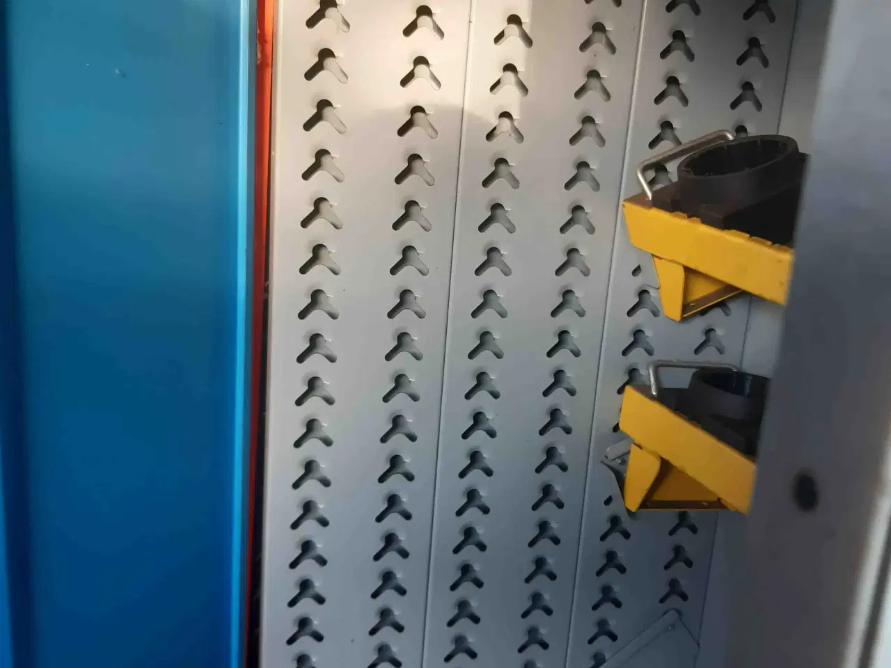Billede 2 - Metal skabe