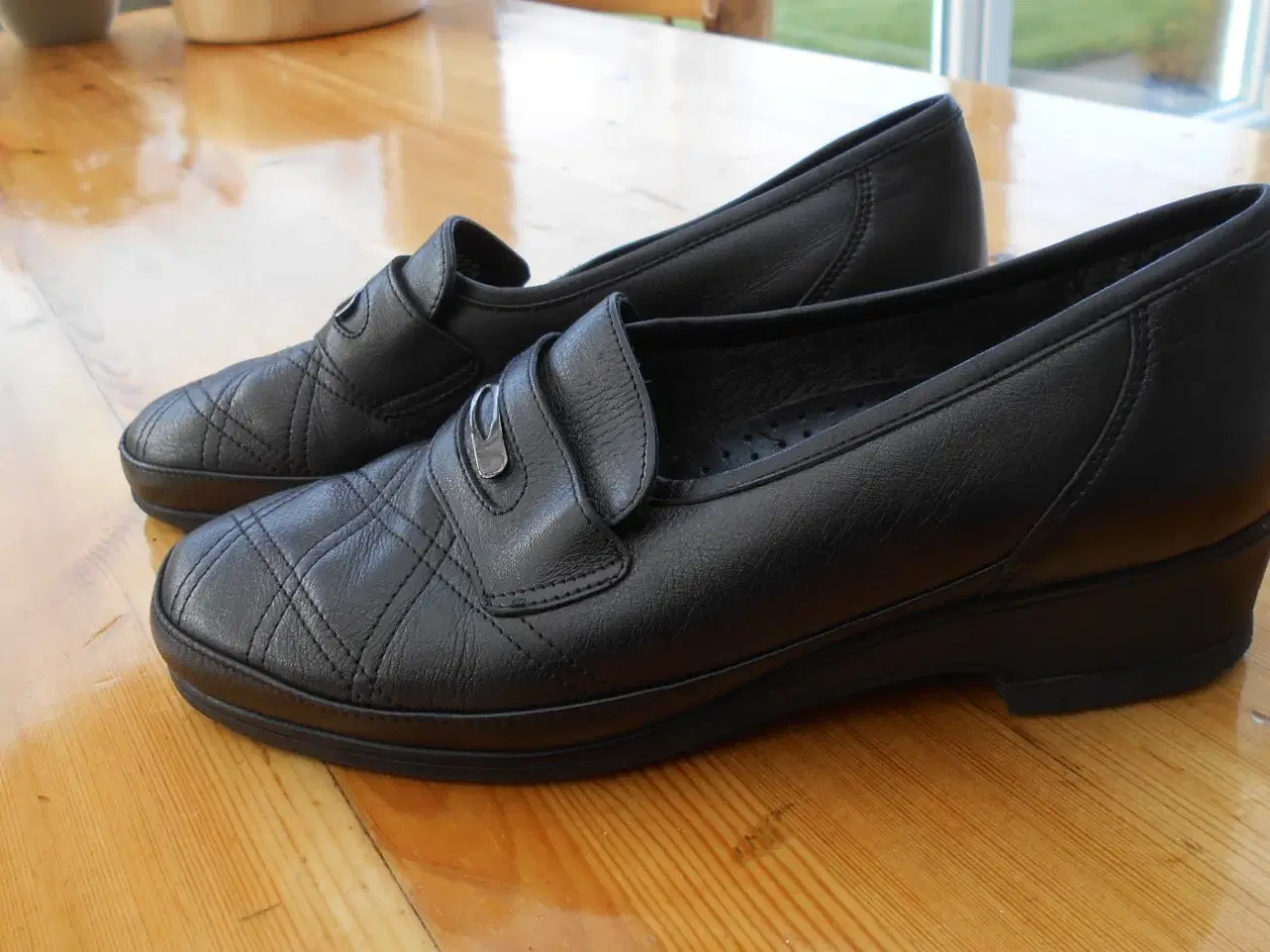 Billede 6 - Damesko med lille hæl str. 39½