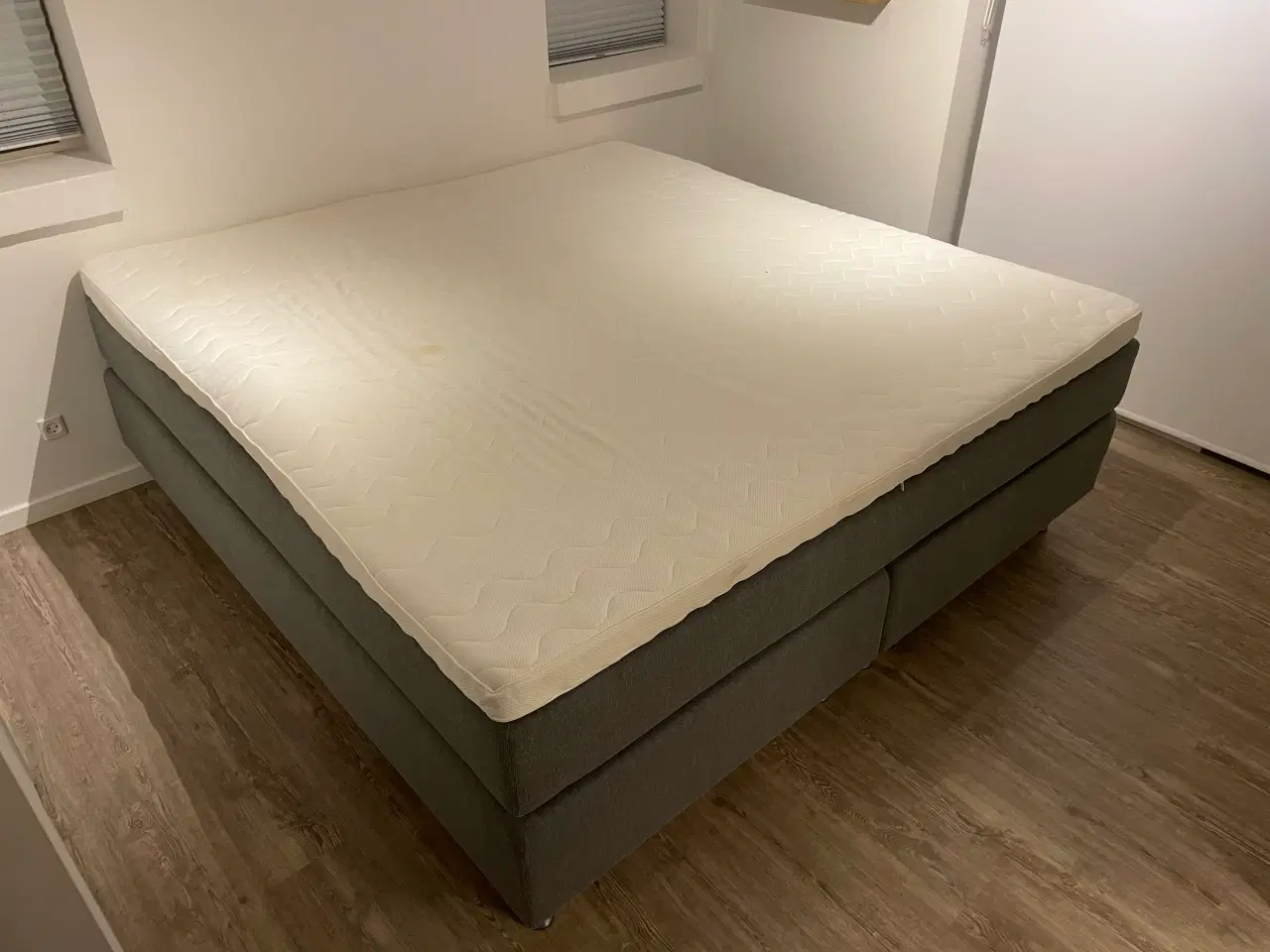 Billede 1 - Kontinentalseng 200x210 cm – inkl. memory topmadra