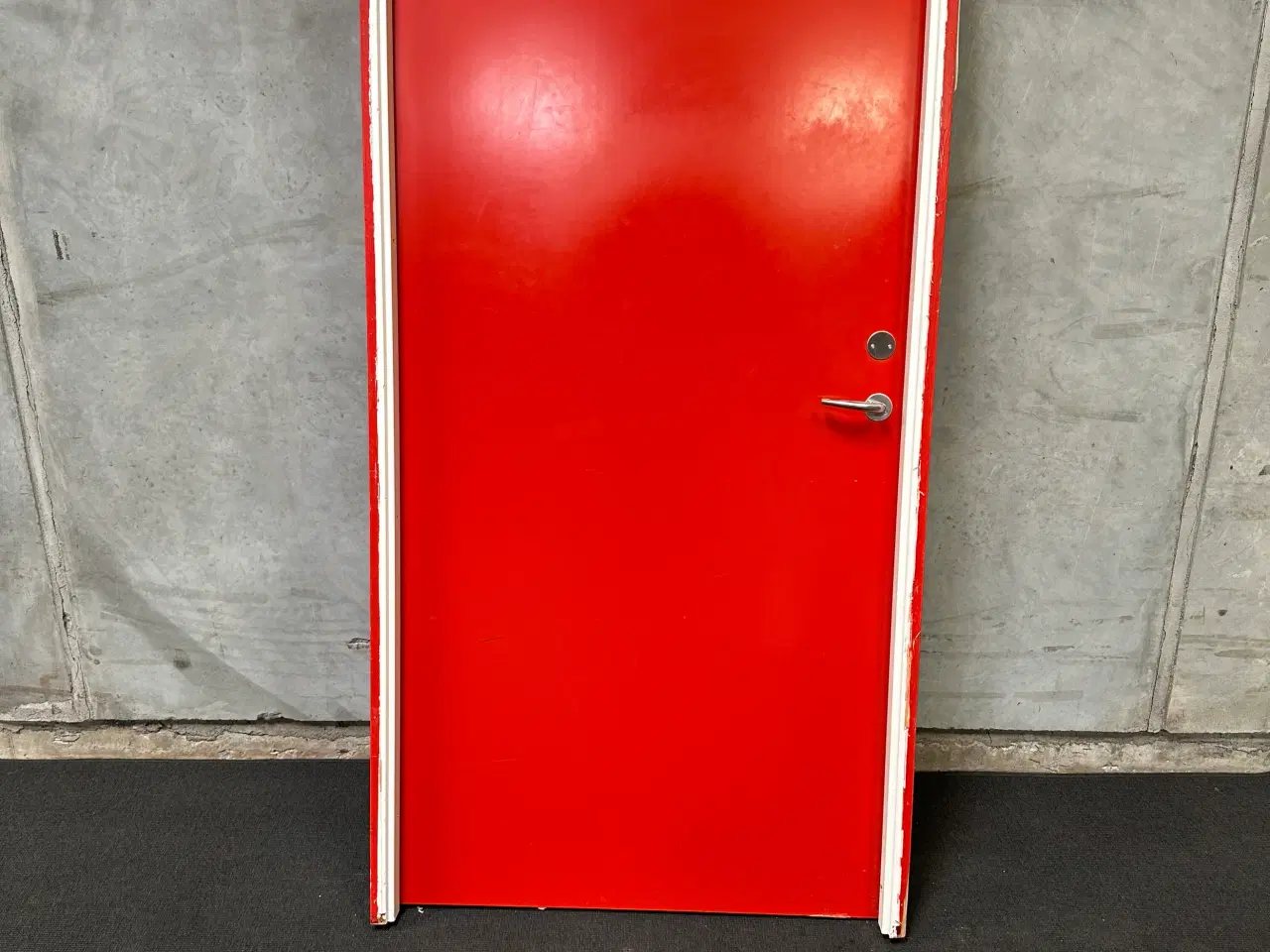 Billede 3 - Branddør bd30, melamin, 990x103x2080 mm, højrehængt, rød