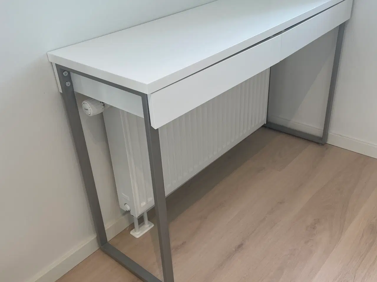 Billede 2 - Skrivebord / konsolbord