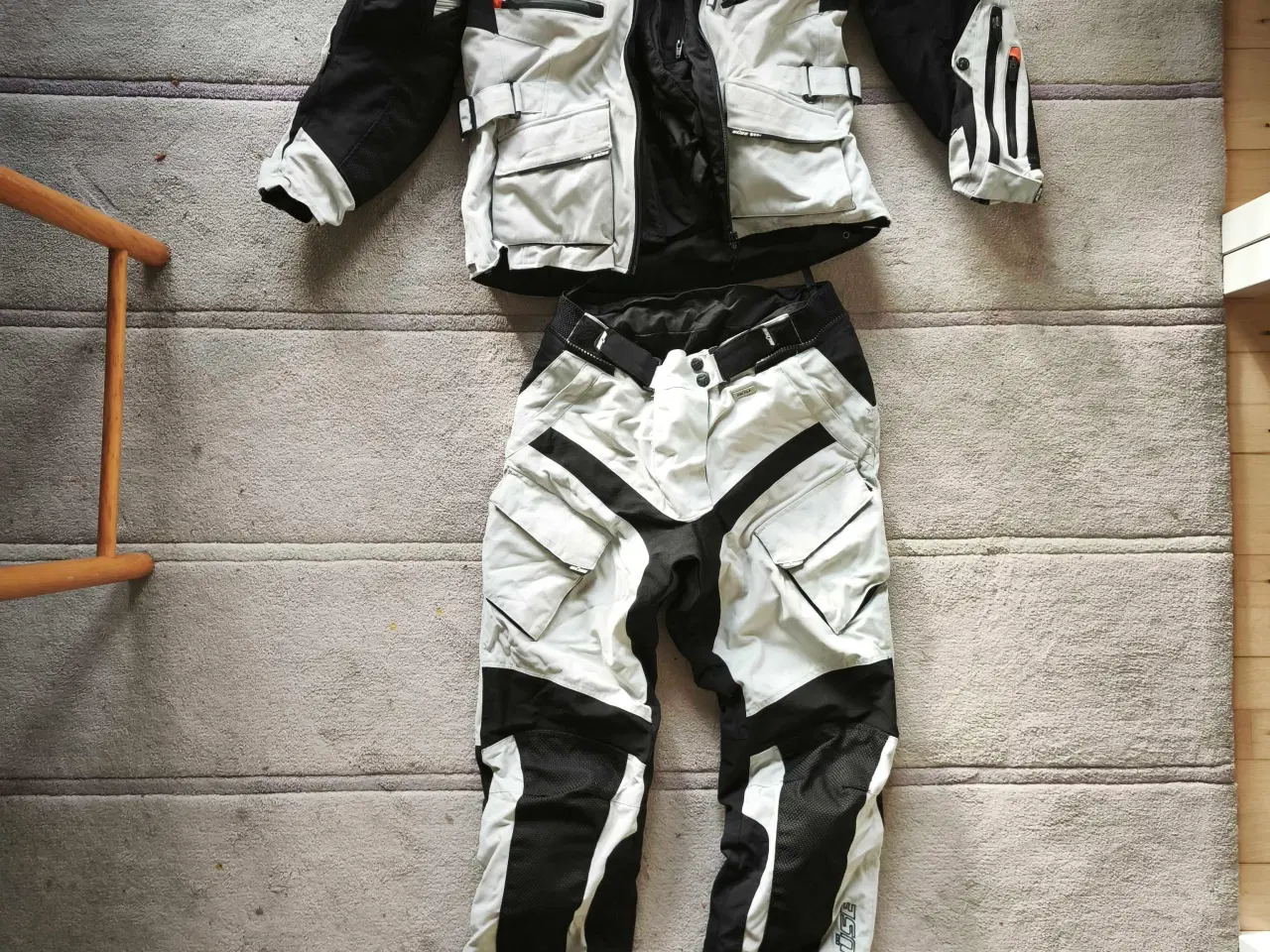 Billede 1 - Super lækkert og velholdt Büse All-Weather MC-sæt 