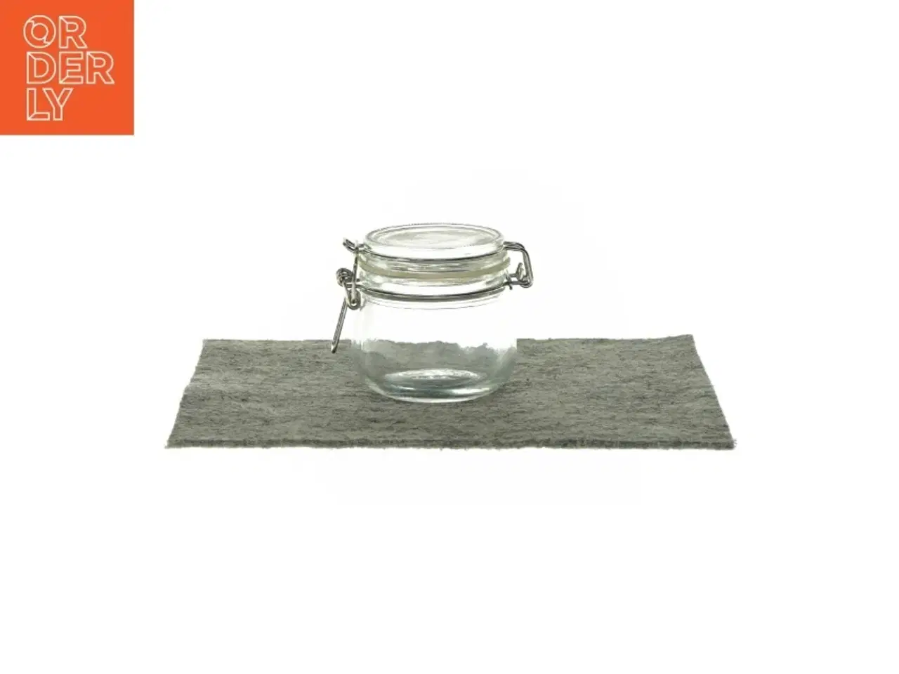 Billede 1 - Lille krukke med låg fra Ikea (str. 7 X 7 cm)