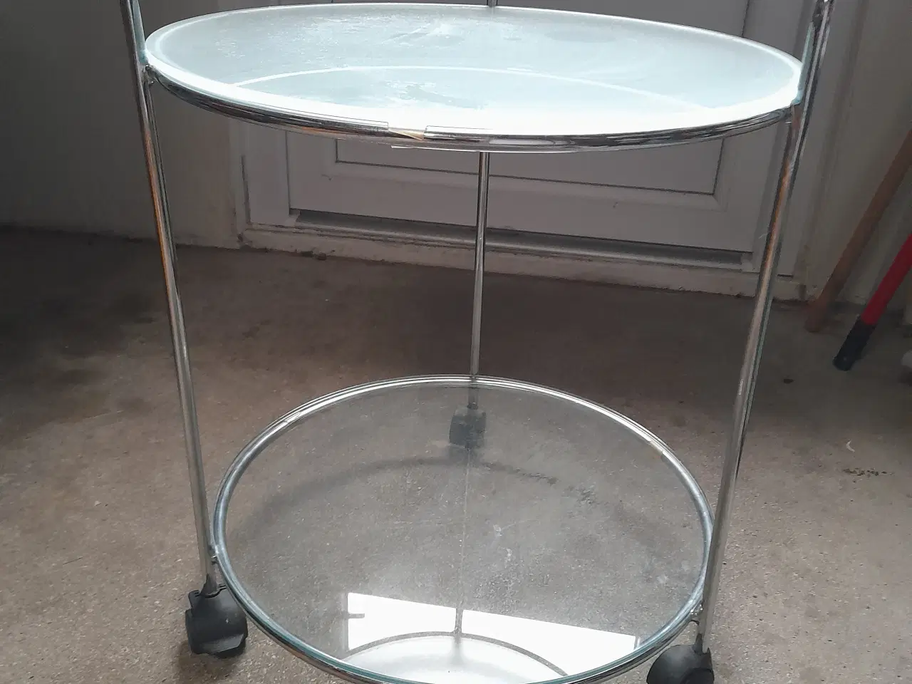 Billede 2 - Rullebord med glashylder.