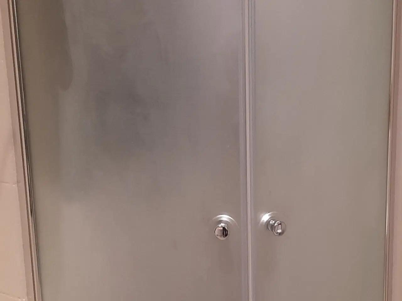 Billede 3 - Brusehjørne i frosted glas 195x70 cm til salg
