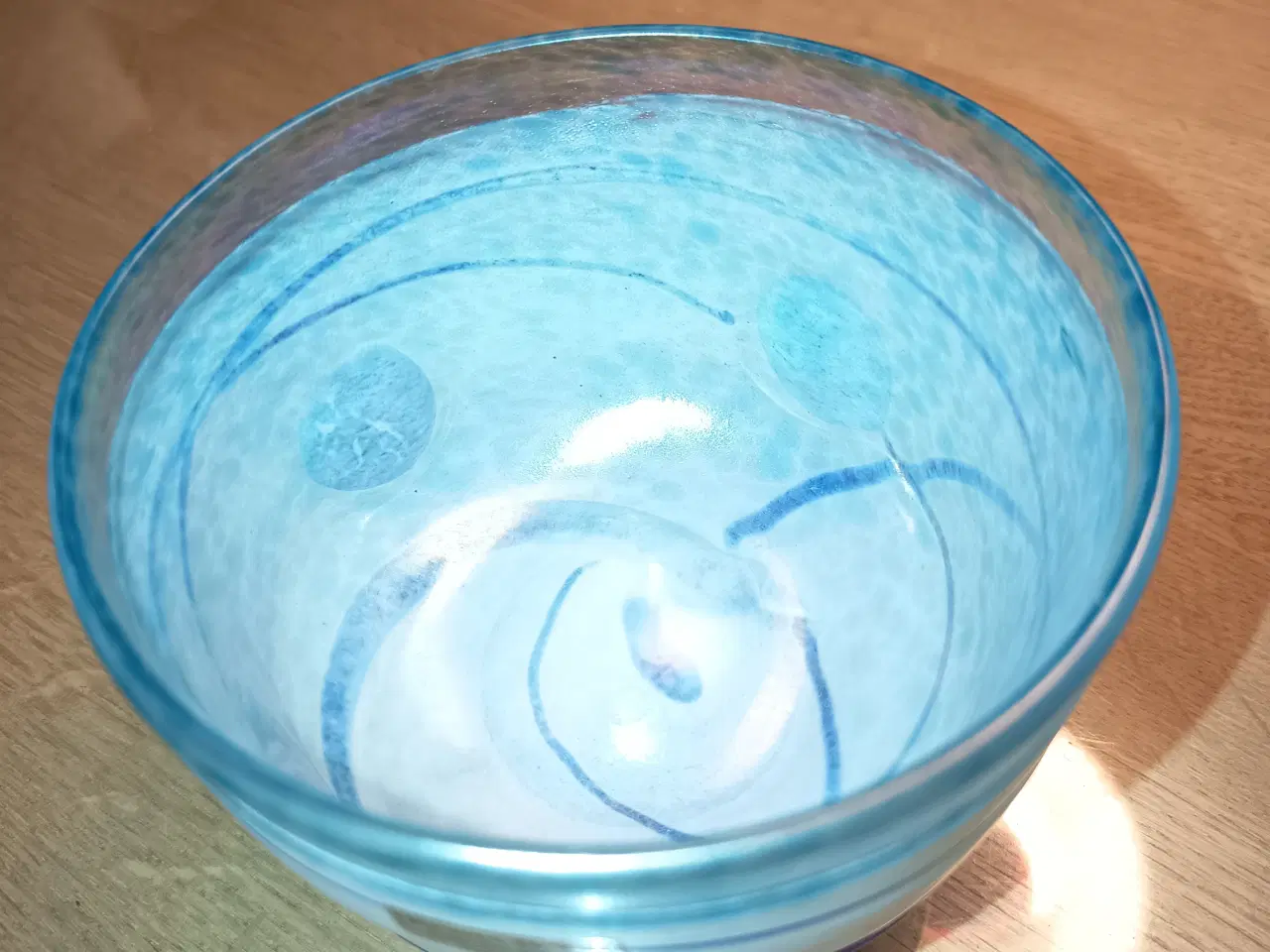 Billede 4 - Bertil Vallien skål 'Galaxy Blue' Signeret 