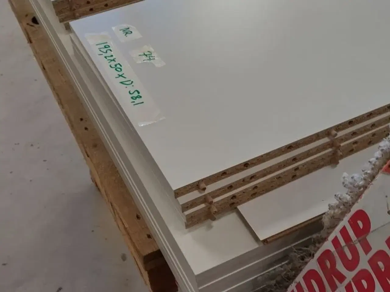 Billede 7 - 4 stk. usamlet højskabe H: 195,2 x B: 50 x D: 58,1 cm uden låger.