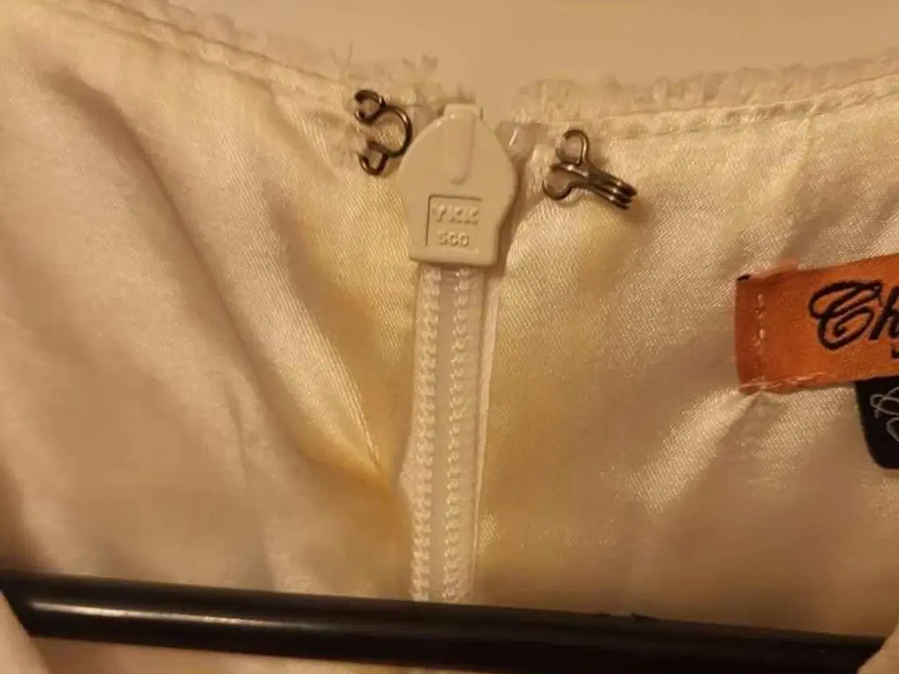 Billede 3 - Chi Chi London Florrie festkjole – str. 38/36