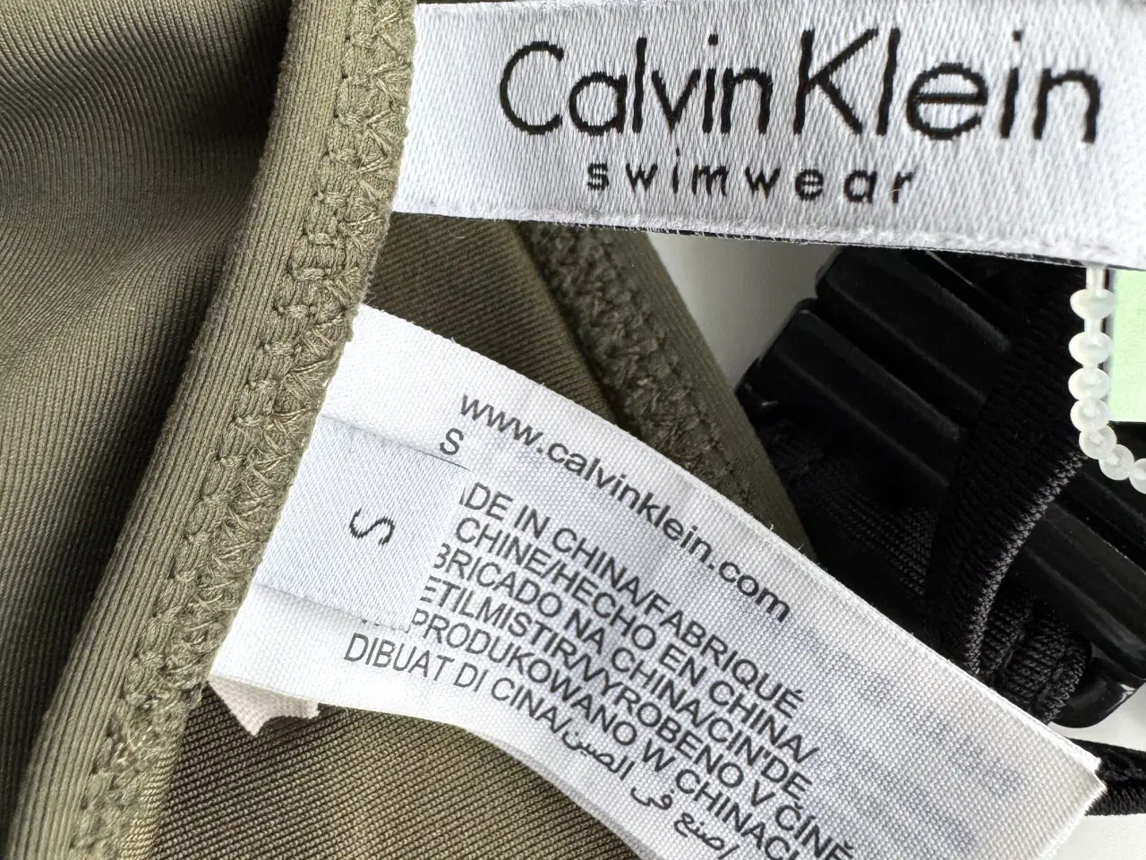 Billede 5 - Bikini str s. Underdel er fra Calvin Klein