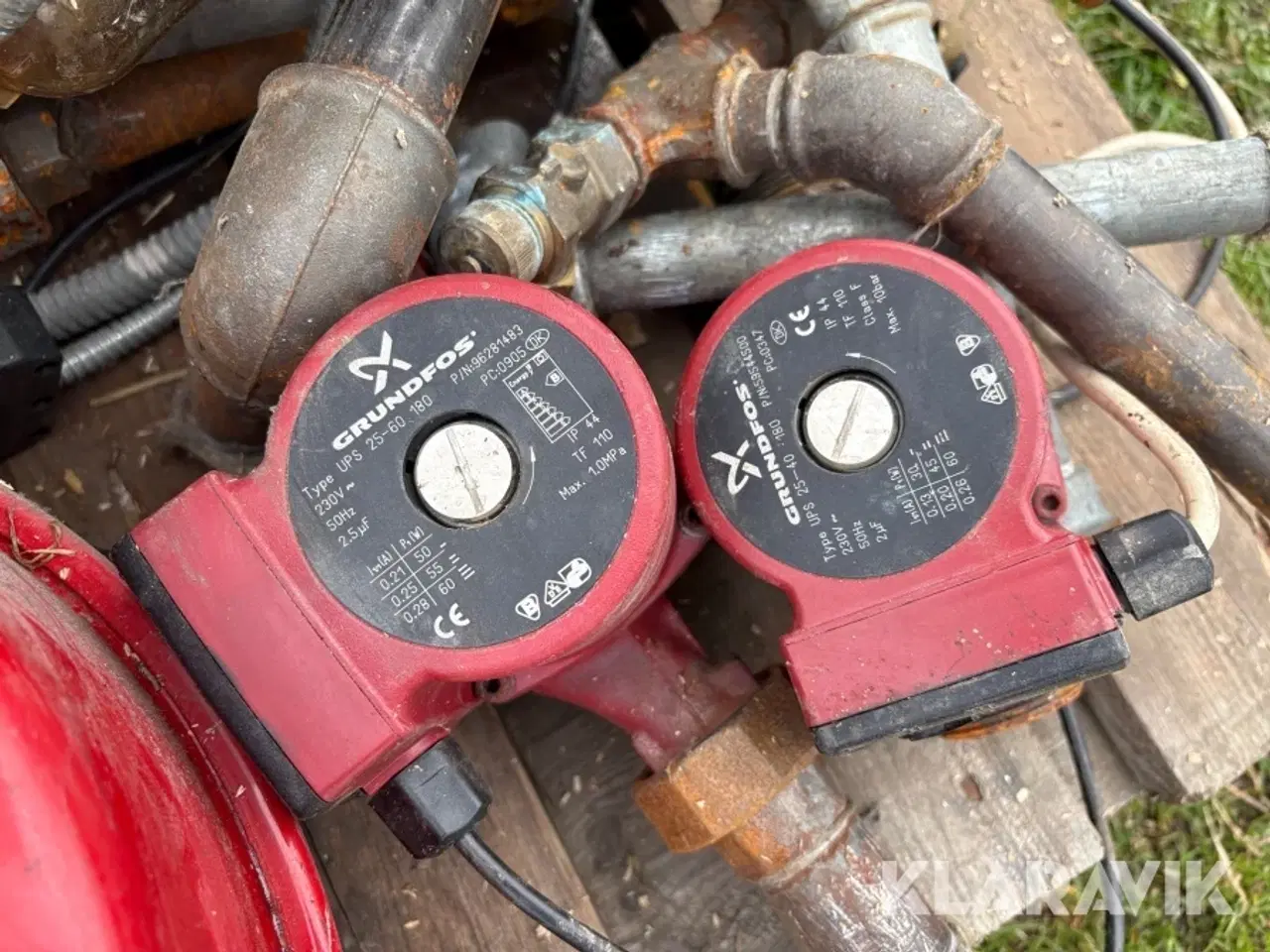 Billede 11 - Varmtvandsbeholder med cirkulationspumper og ekspansionsbeholder Methro Therm, Grundfos og Varem