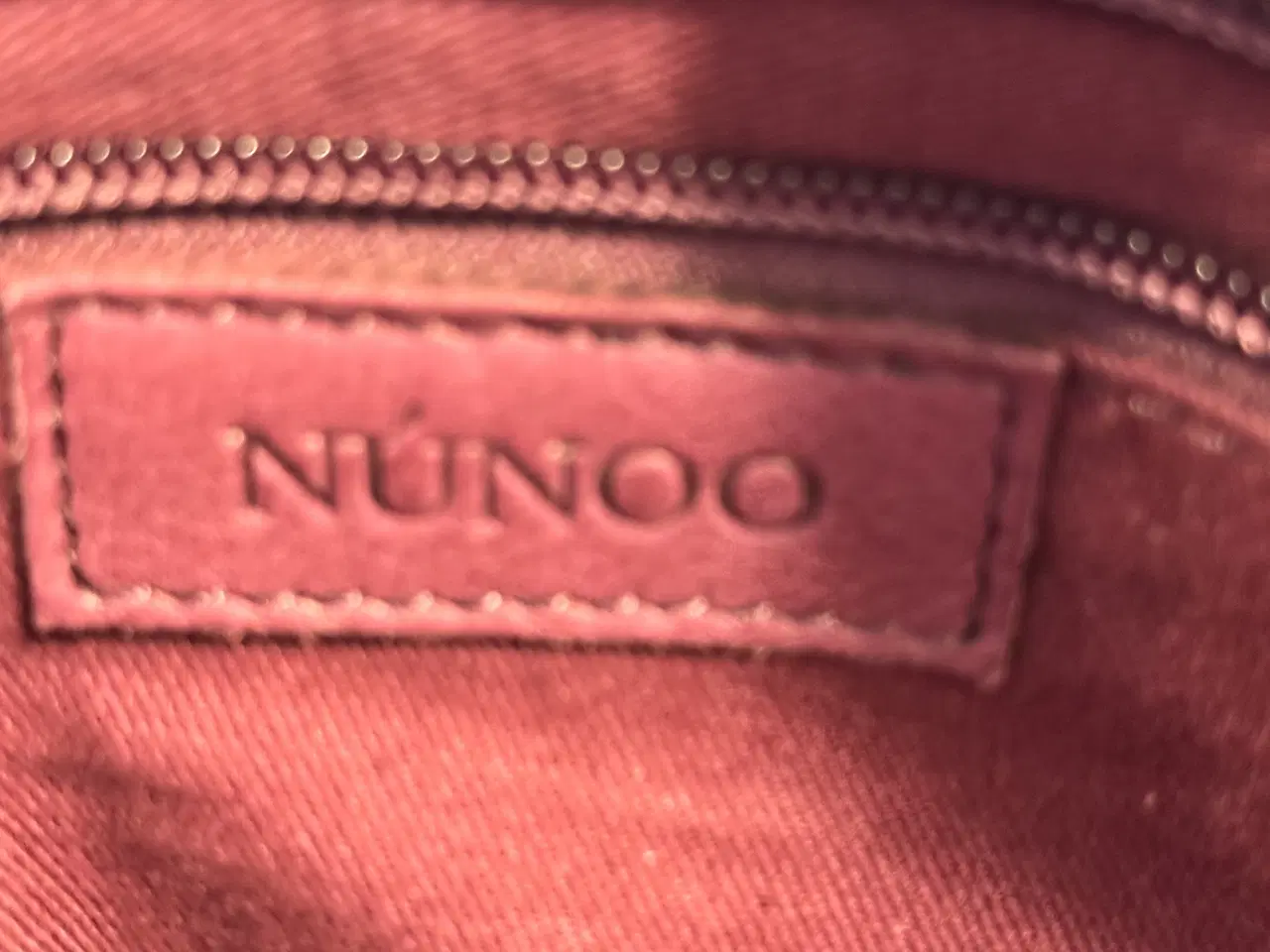 Billede 6 - Nunoo skuldertaske i bordeauxfarvet læder