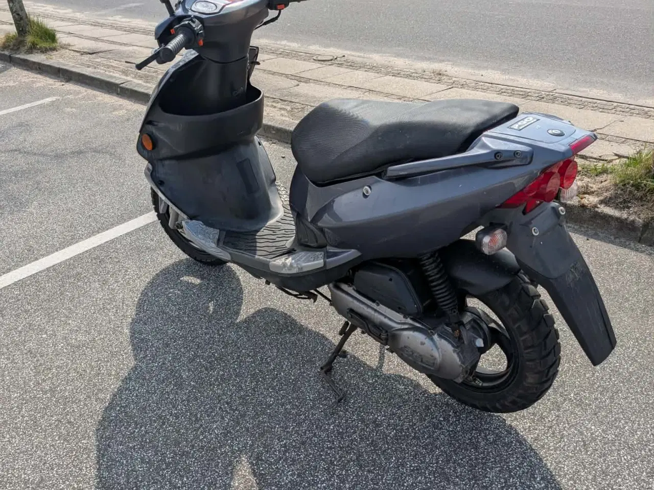 Billede 4 - Pgo T-rex 45 knallert.