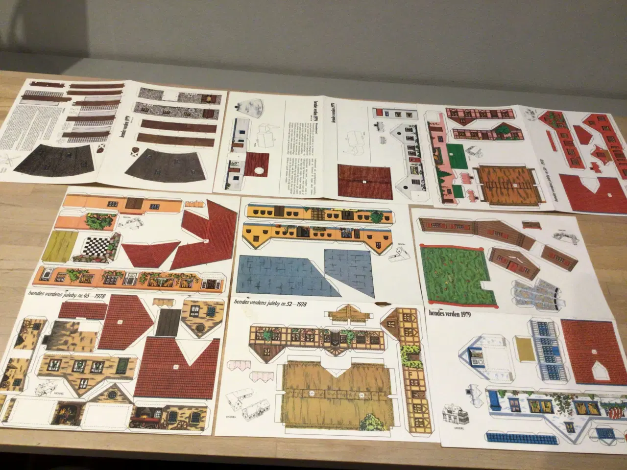 Billede 5 - Gamle skabeloner til huse mm