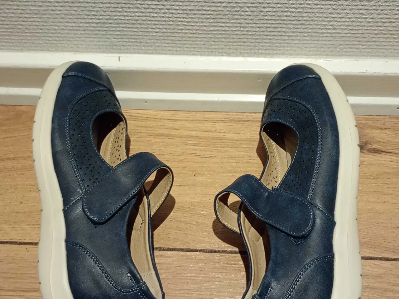 Billede 1 - Damesandaler, 5TH AVENUE, str. 36. Aldrig brugt.