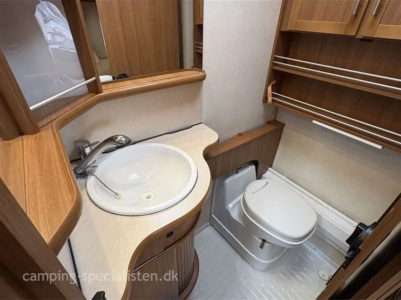 Billede 15 - 2009 - Kabe Royal 560 XL KS   Kabe Royal 560 XL KS 2009 - Se den ny hos Camping-Specialisten.dk