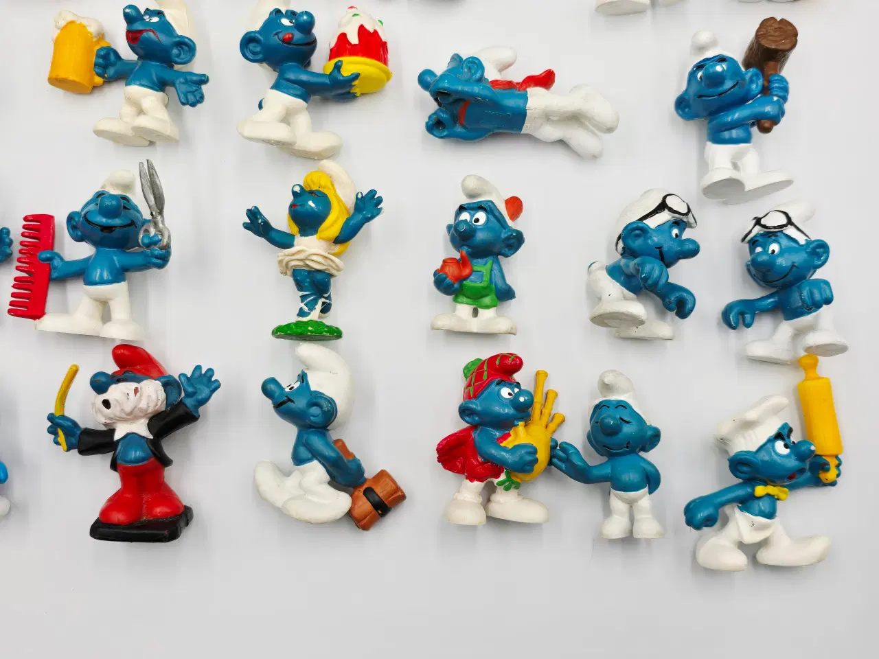 Billede 7 - 54 Smølfer sælges samlet