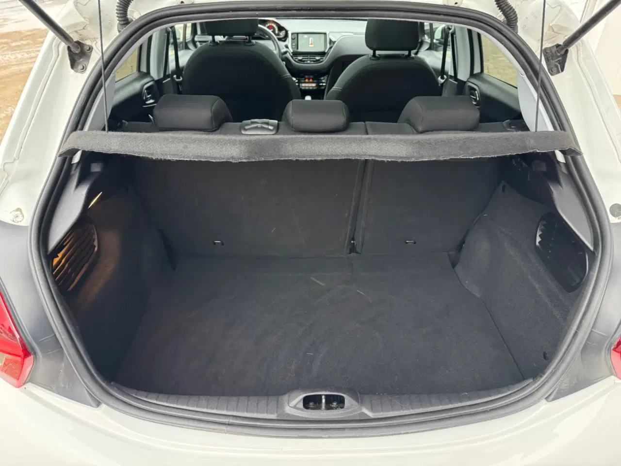 Billede 11 - Peugeot 208 1,6 BlueHDi 100 Chili Sky+