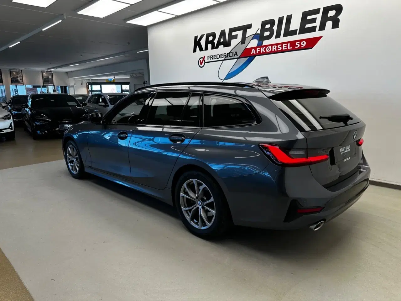 Billede 3 - BMW 320d 2,0 Touring Sport Line aut.