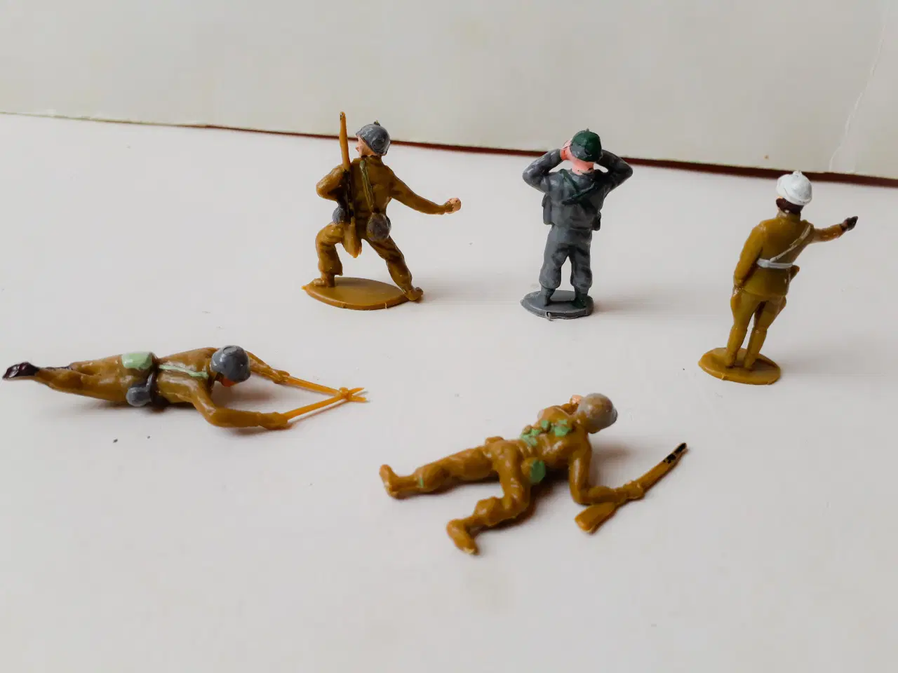 Billede 4 - 6 Reisler Militær Figurer 