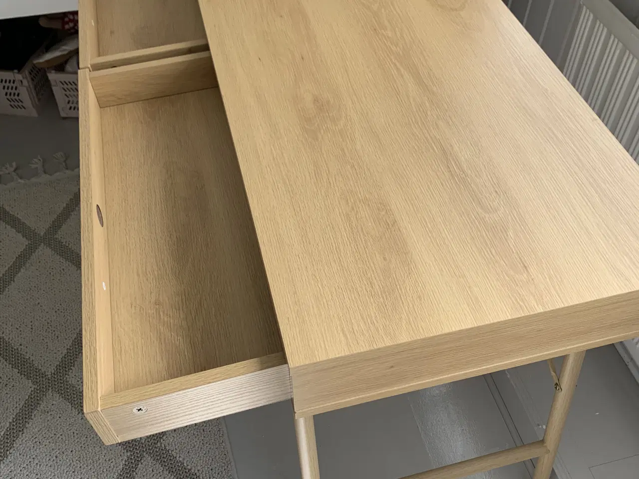 Billede 3 - Skrivebord med to skuffer 
