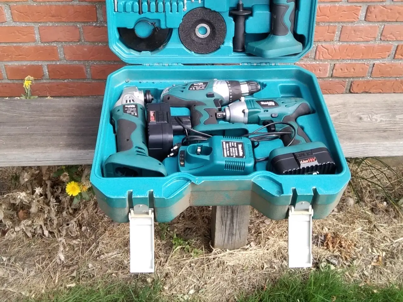 Billede 2 - Makita 18 V UBRUGT Fra Dødsbo Byt m E-Bike Kørekla