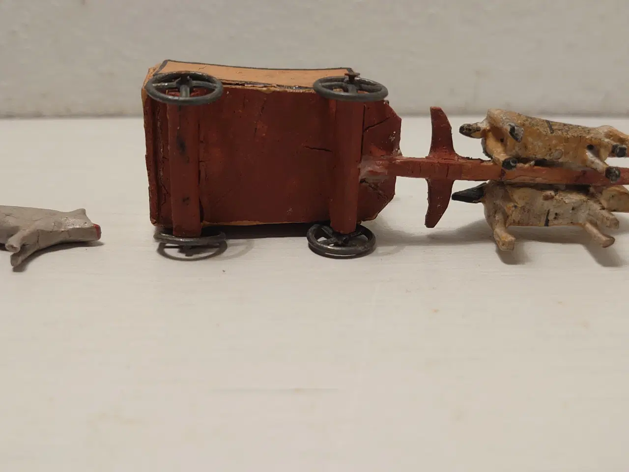 Billede 4 - Erzgebirge: Hestevogn med kusk og gris.Ca 1920