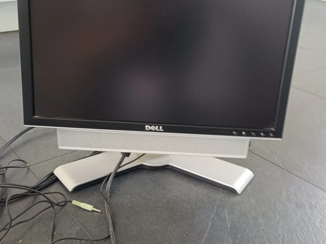 Billede 1 - 20 tommer Dell skærm med soundbar