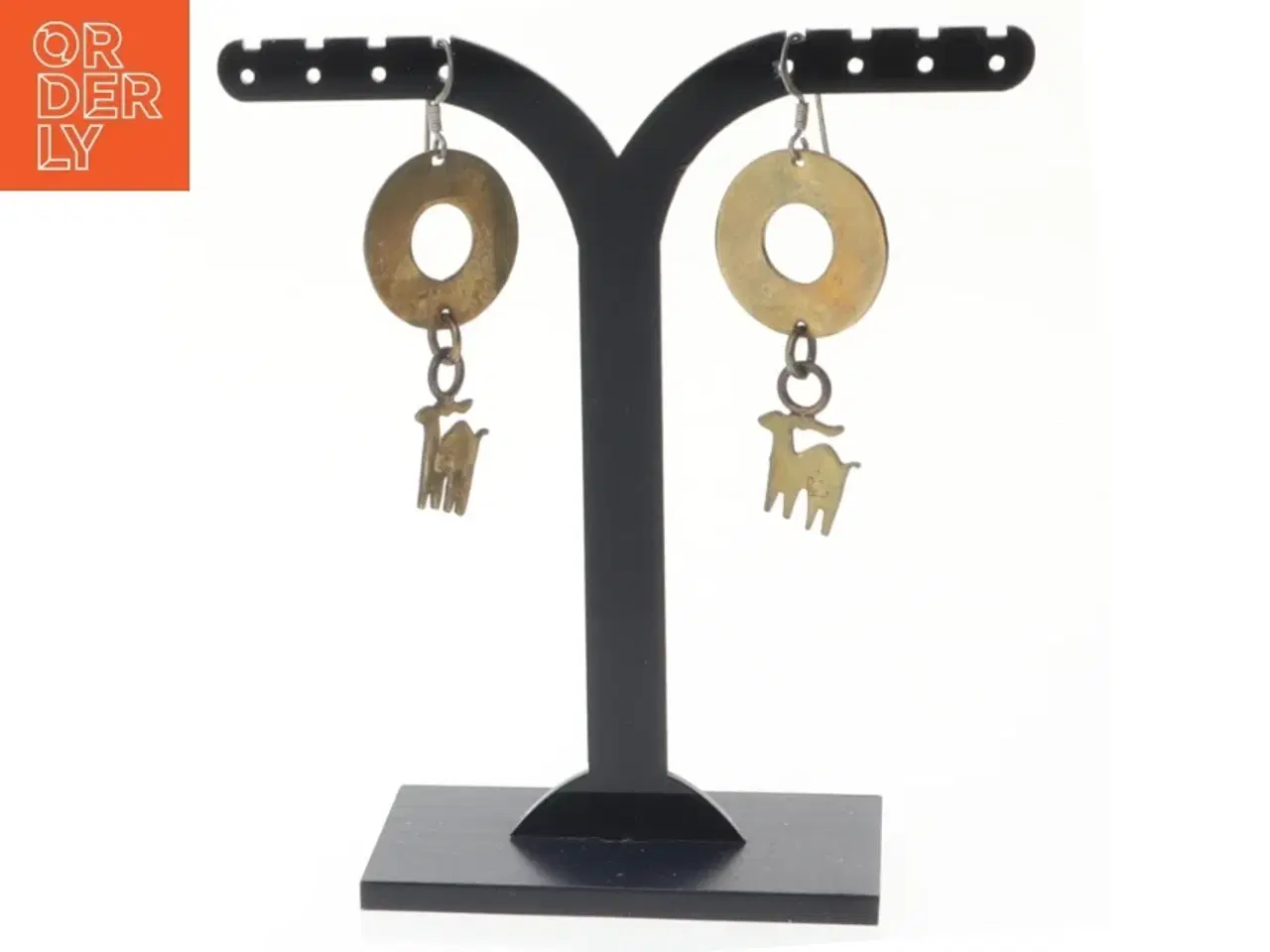 Billede 2 - Øreringe med dyrevedhæng (str. 5 komma 5 x 2 komma 2 cm)