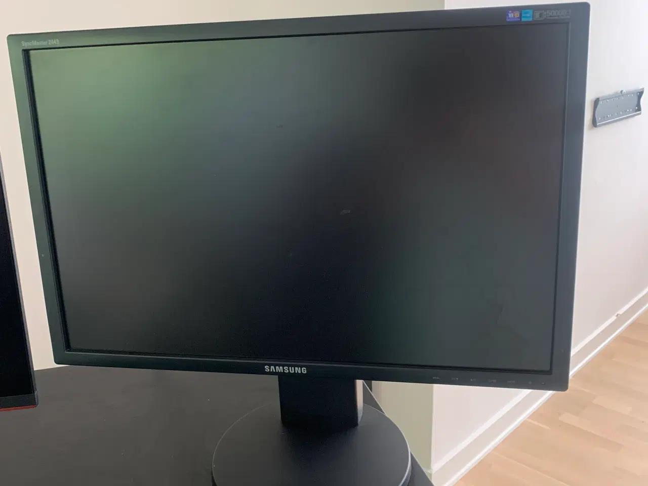 Billede 1 - Samsung SyncMaster 2443BW – 24" Skærm – 1920x1200 