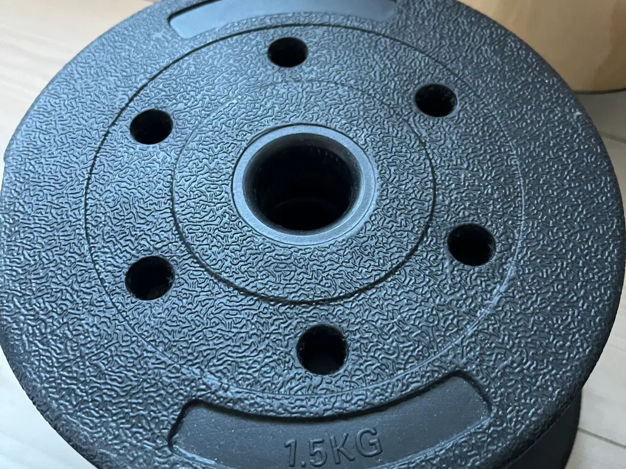 Billede 4 - Fuldt træningsset med vægte, push up bars, etc