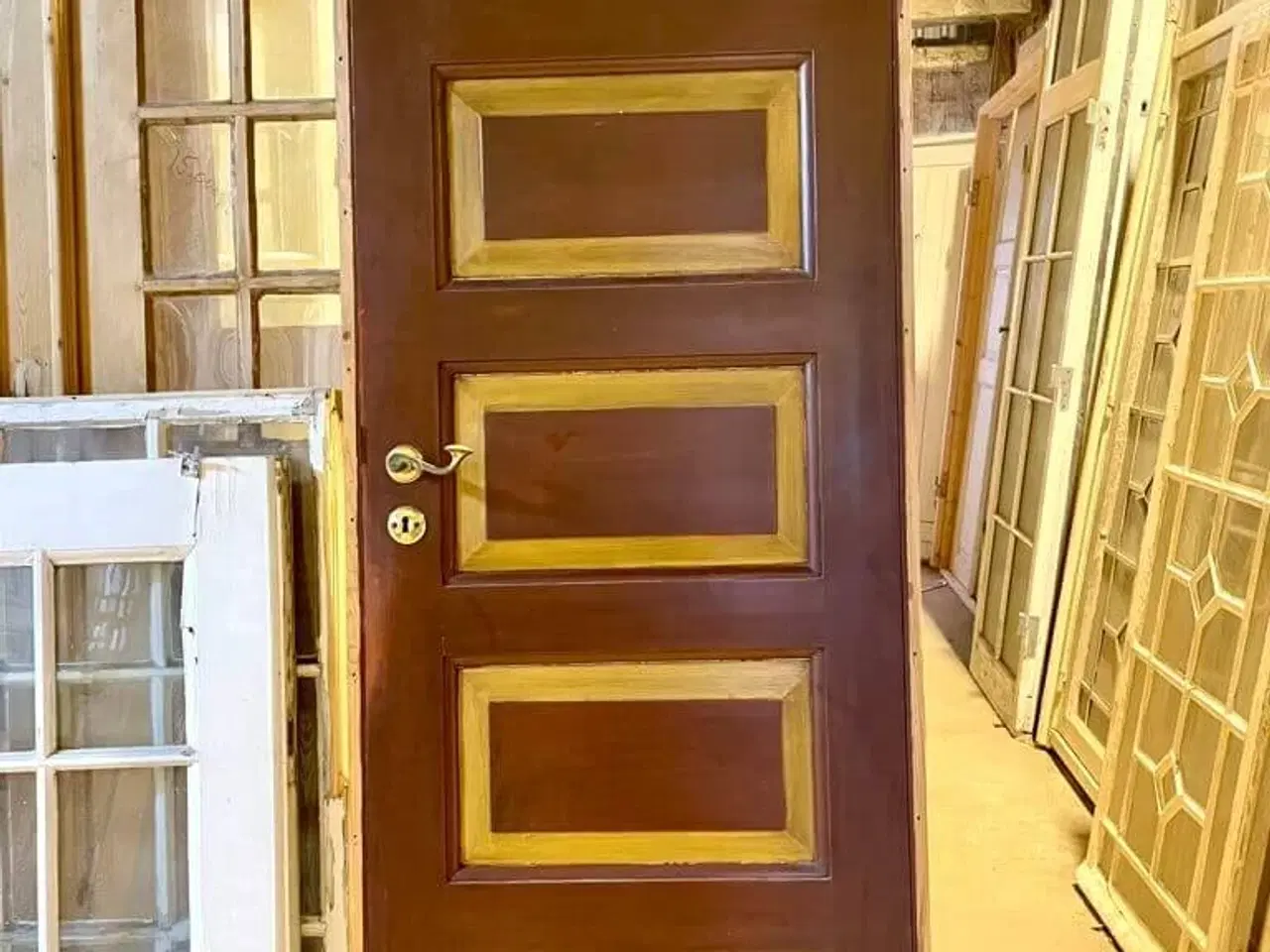 Billede 1 - Smal fyldningsdør i empire-stil m. karm