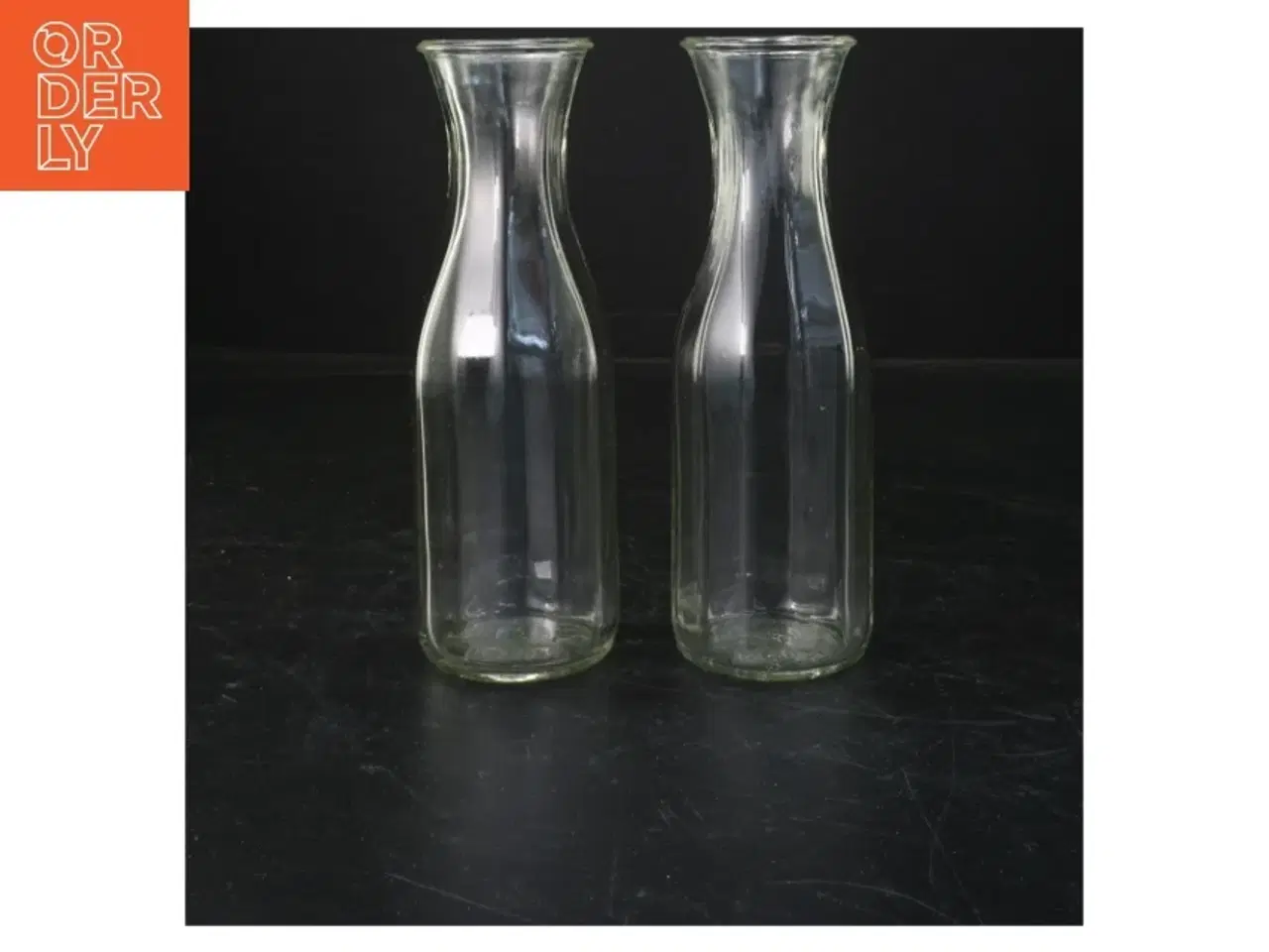 Billede 1 - Glasflasker, sæt af 2 fra Druvan (str. 18,5 cm)