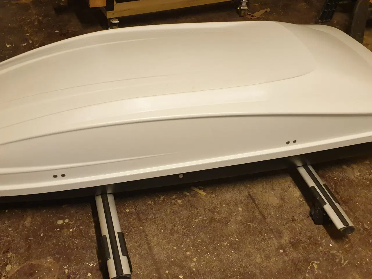 Billede 3 - Tagboks inkl. tagbøjler