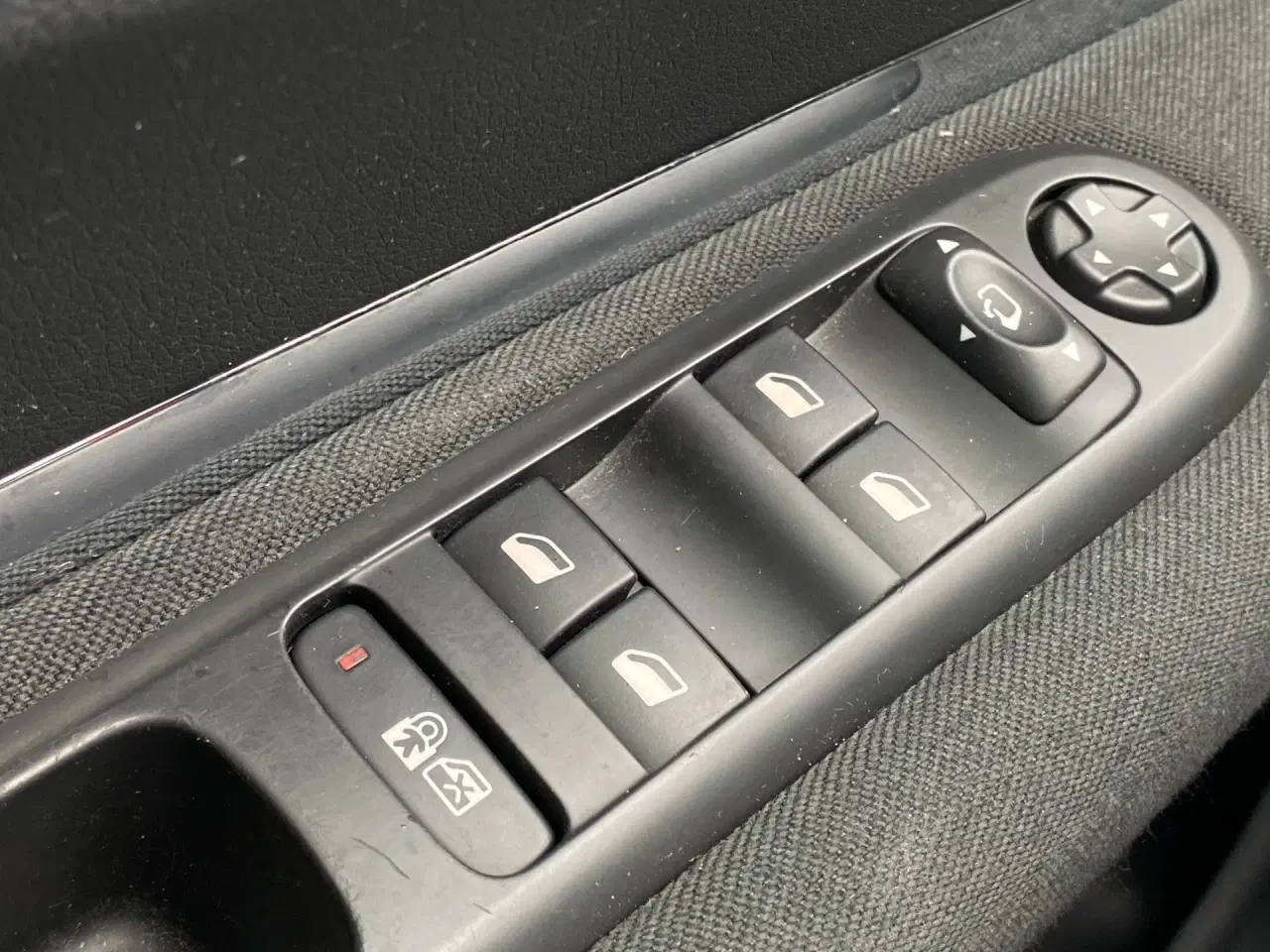 Billede 13 - Peugeot 5008 1,6 e-HDi Style ESG 114HK Van 6g Aut.