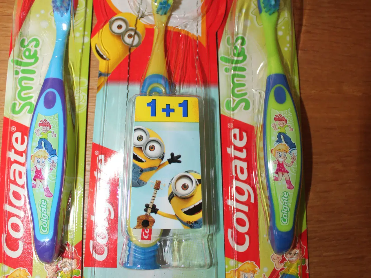 Billede 1 - Nye børne tandbørster 2-6 år Colgate