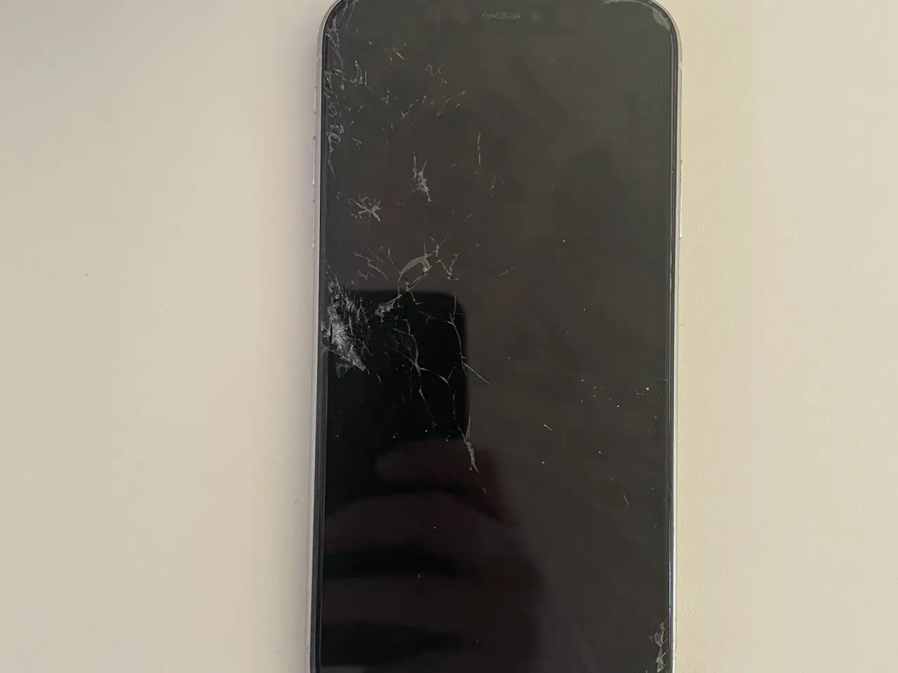 Billede 2 - Defekt IPhone 11