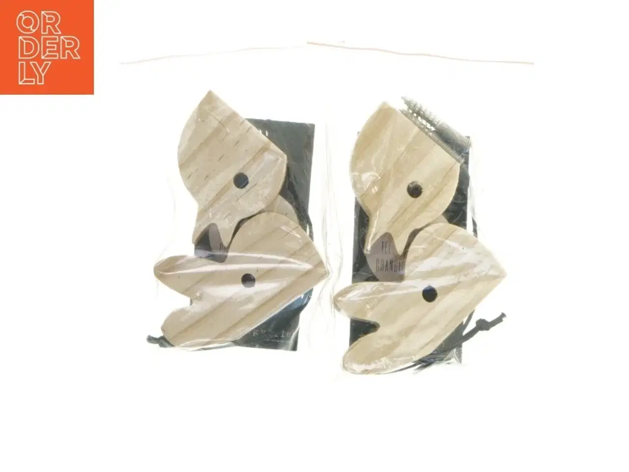 Billede 1 - Bloomingville træhænger fra Bloomingville (str. 6 cm og 5 cm)