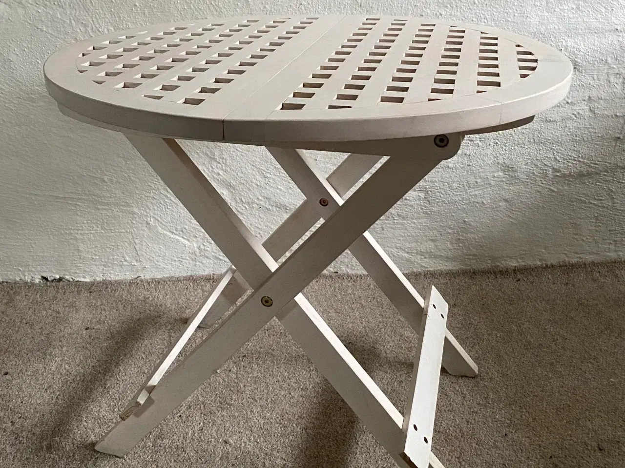 Billede 2 - Lille Rund hvidmalet træ klapbord