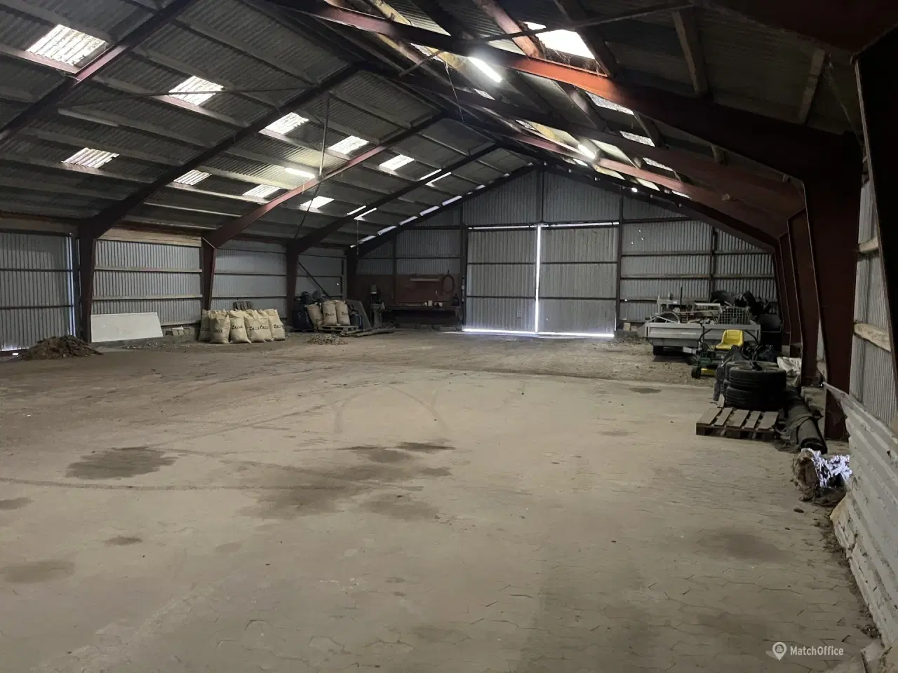 Billede 4 - Rummelig hal på 456 m² udlejes